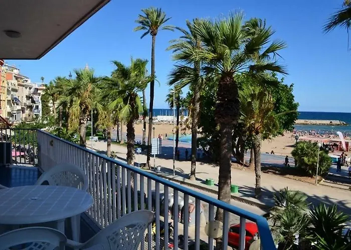 Seafront Διαμέρισμα Σίτζες