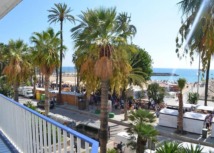 Seafront Διαμέρισμα Σίτζες